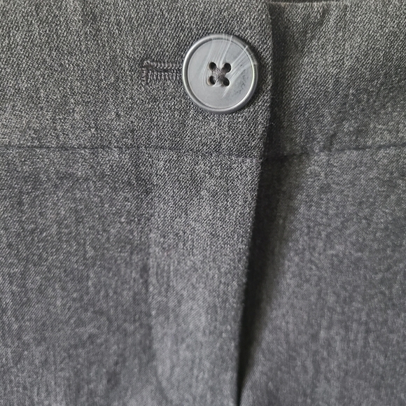HILARY RADLEY Gray Straight Leg Dress Pants Size 6 NWT - Picture 3 of 9